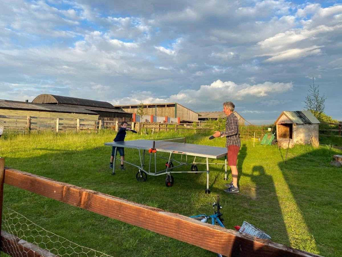 Rew Farm Country & Equestrian Accommodation - Sunrise Lodge 멜크샘 외부 사진
